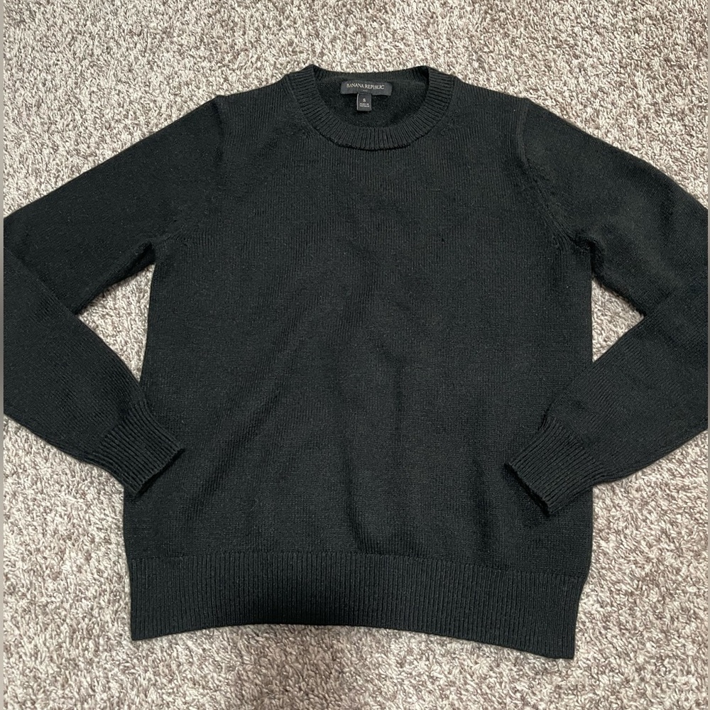 Banana Republic Classic Black Knit Sweater size small